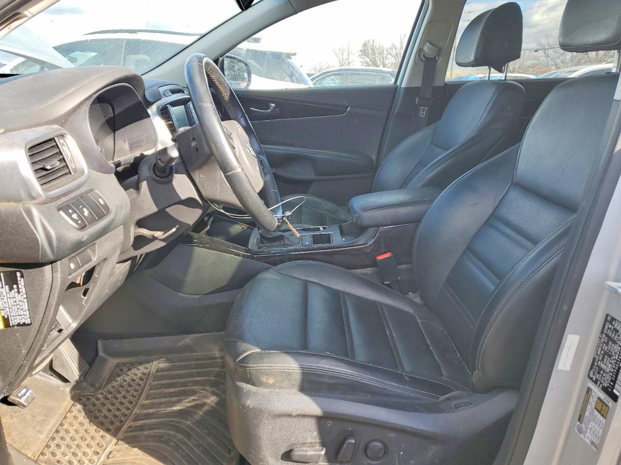 2017 KIA SORENTO