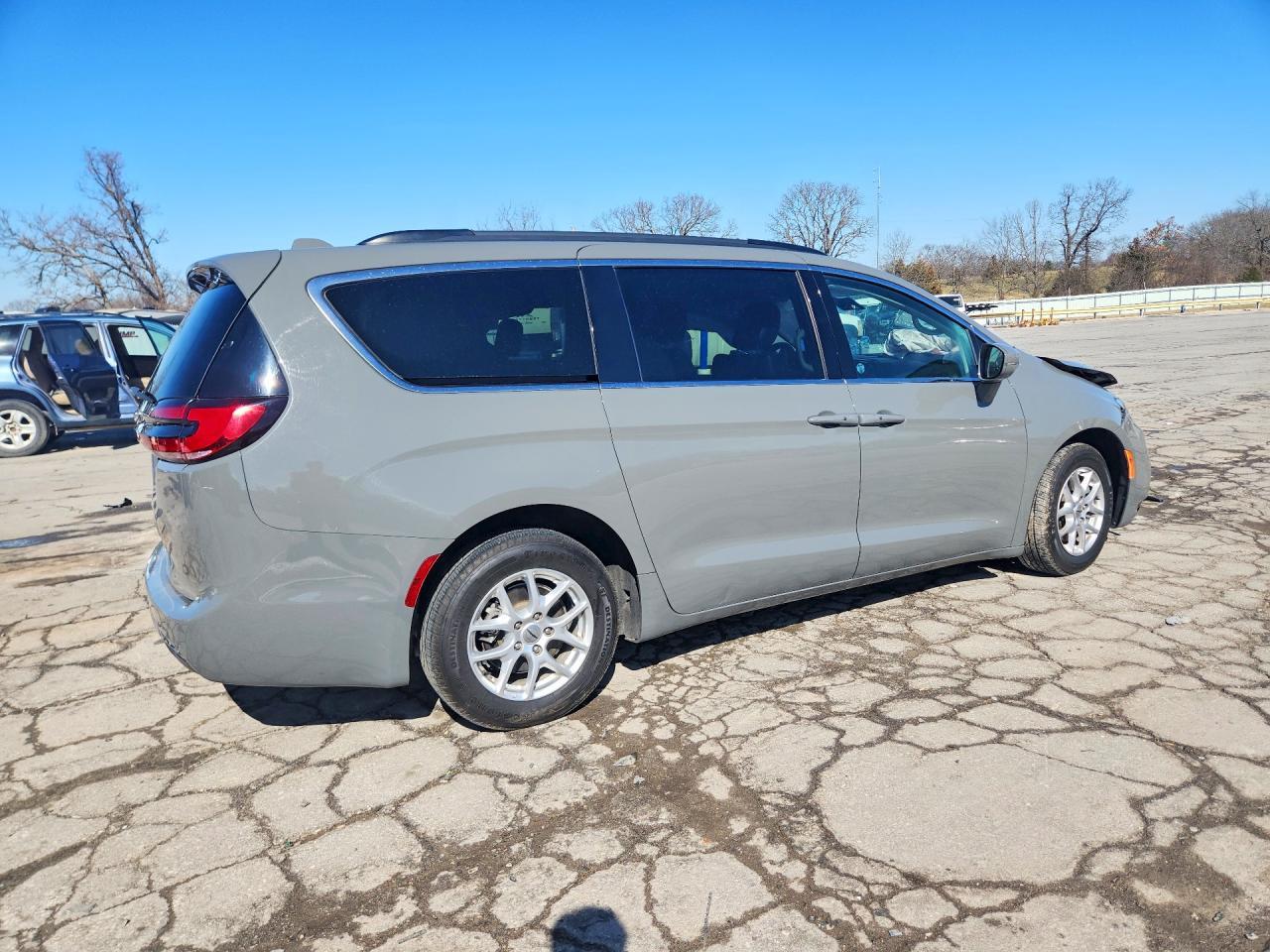 2022 CHRYSLER Pacifica