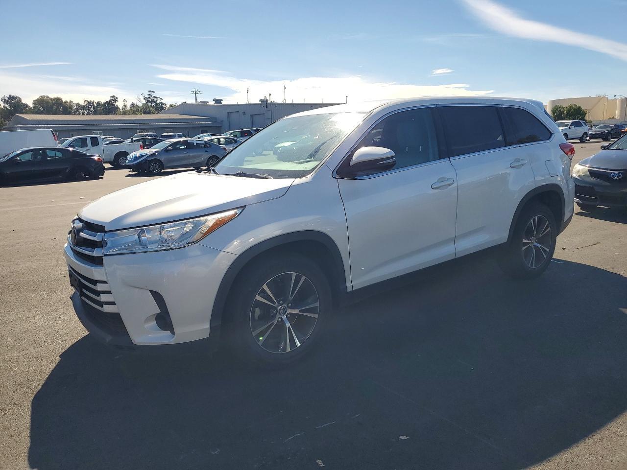 2019 TOYOTA HIGHLANDER
