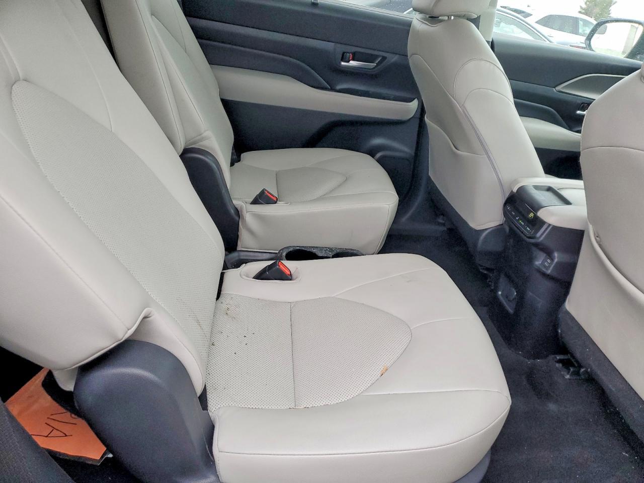 2024 TOYOTA HIGHLANDER