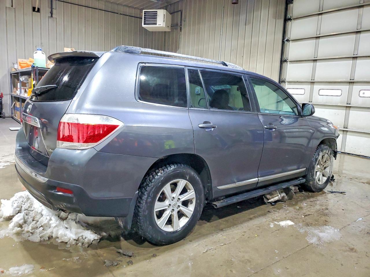 2013 TOYOTA HIGHLANDER