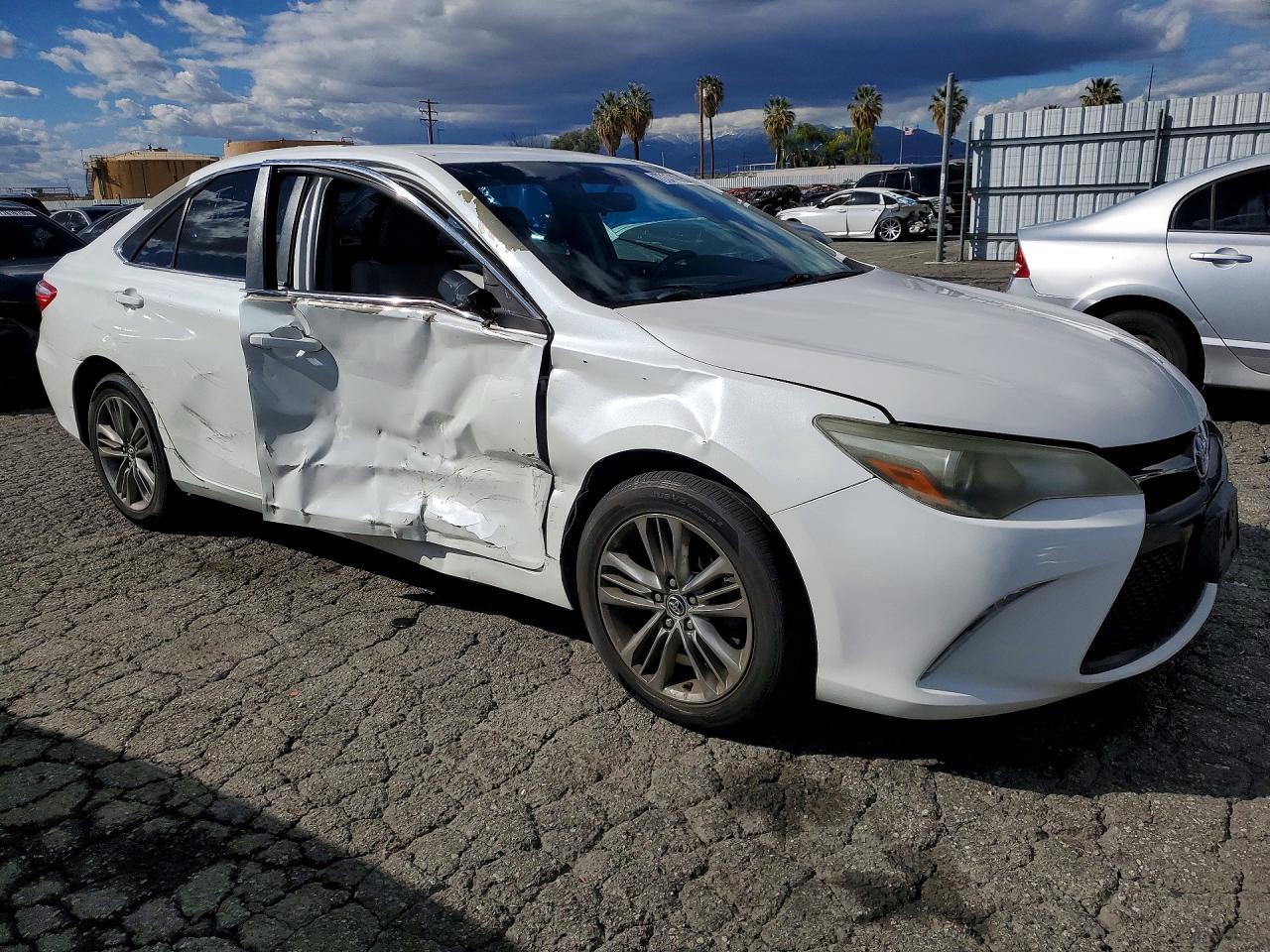 2015 TOYOTA CAMRY