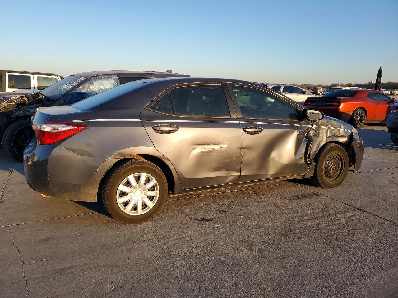 2016 TOYOTA COROLLA