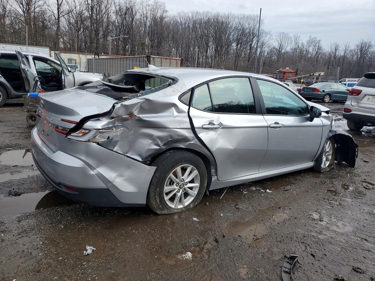 2025 TOYOTA CAMRY