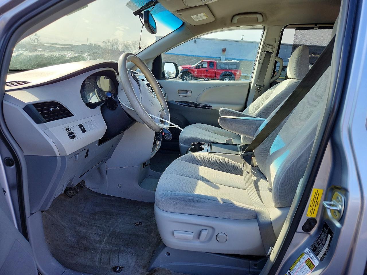 2013 TOYOTA SIENNA