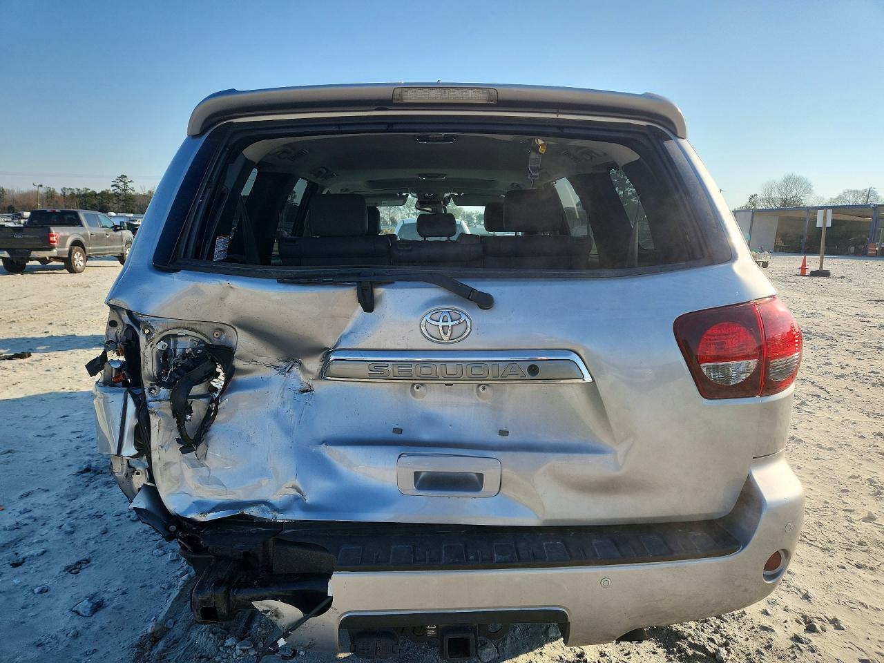 2018 TOYOTA Sequoia
