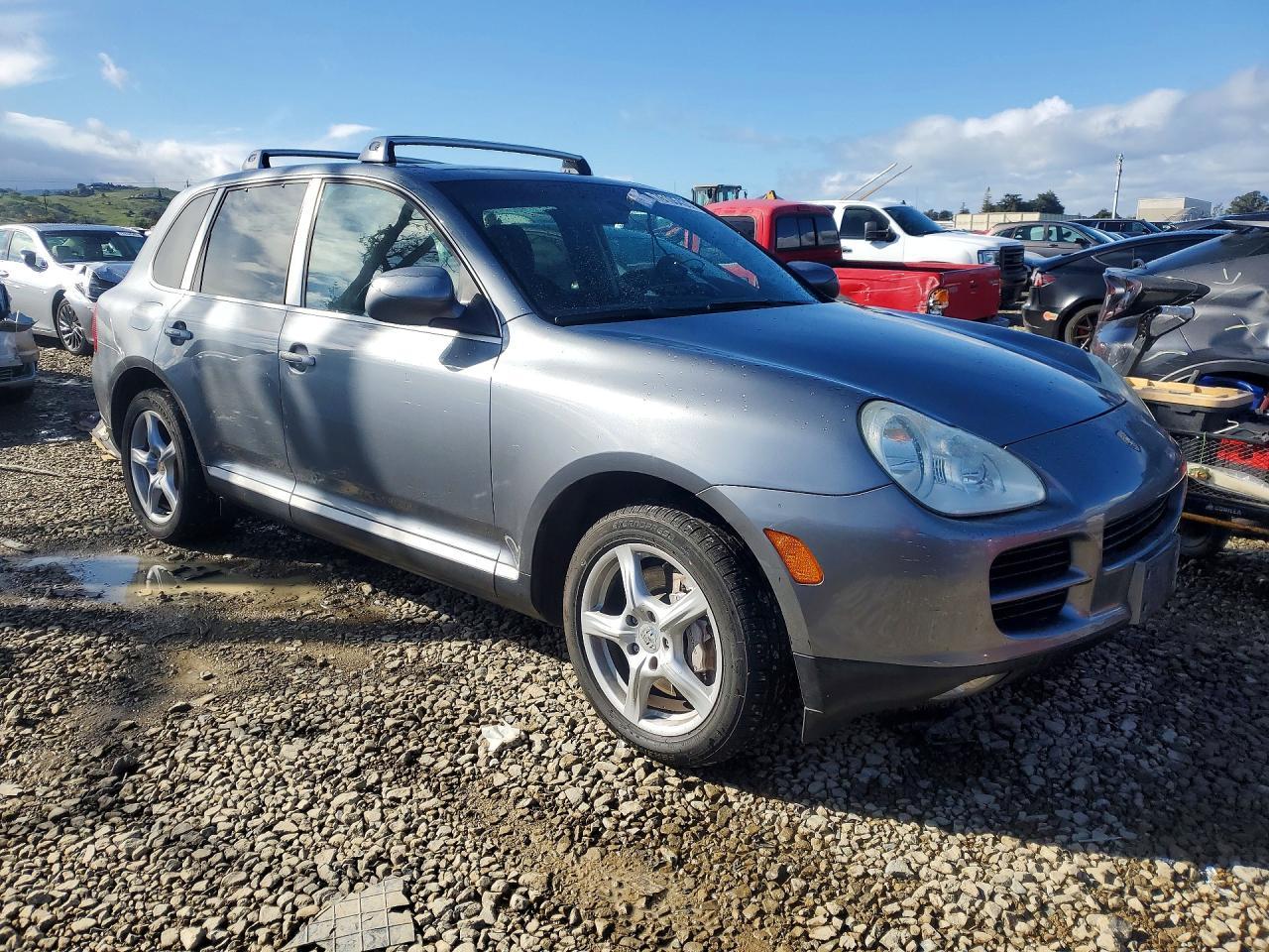 2004 PORSCHE CAYENNE