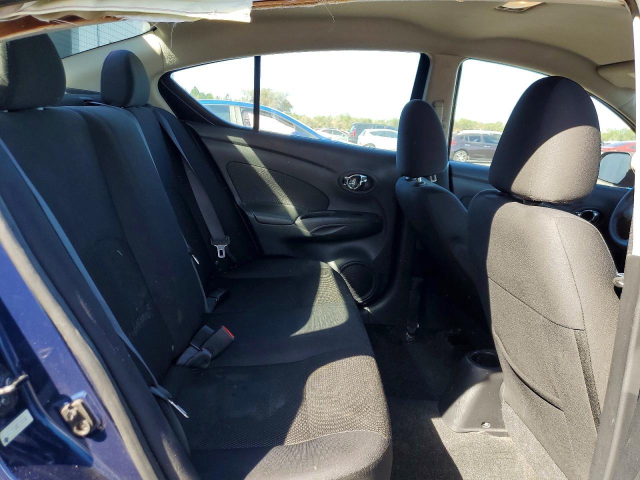 2013 NISSAN VERSA