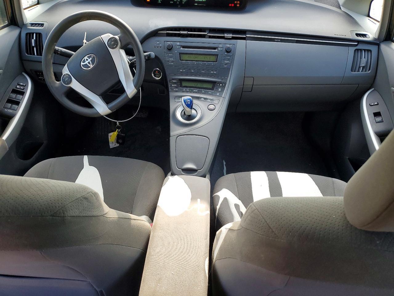 2011 TOYOTA PRIUS
