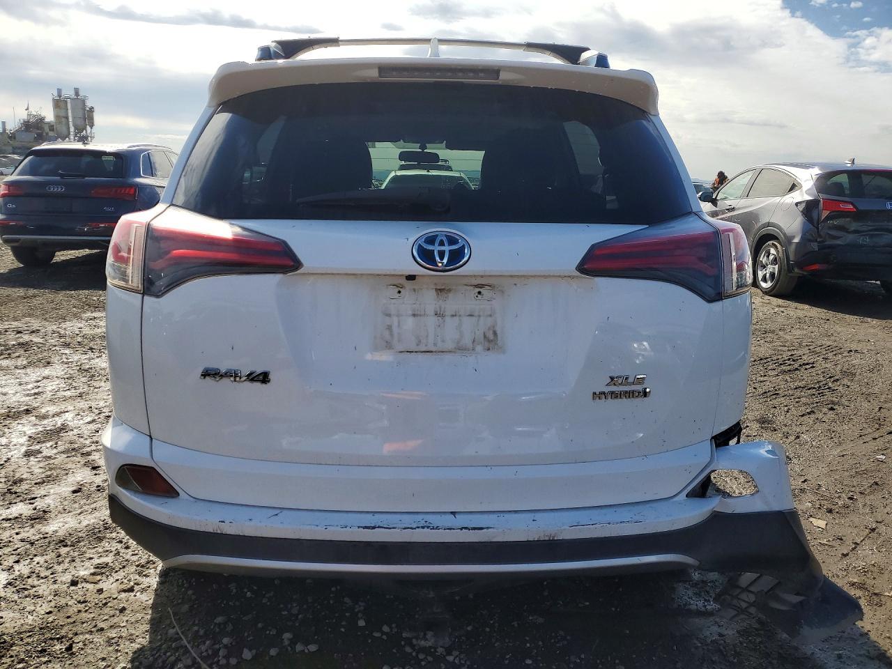 2016 TOYOTA RAV4