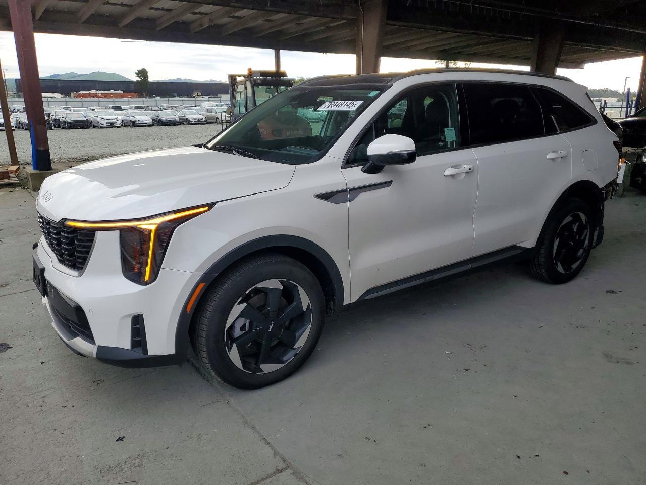 2025 KIA SORENTO