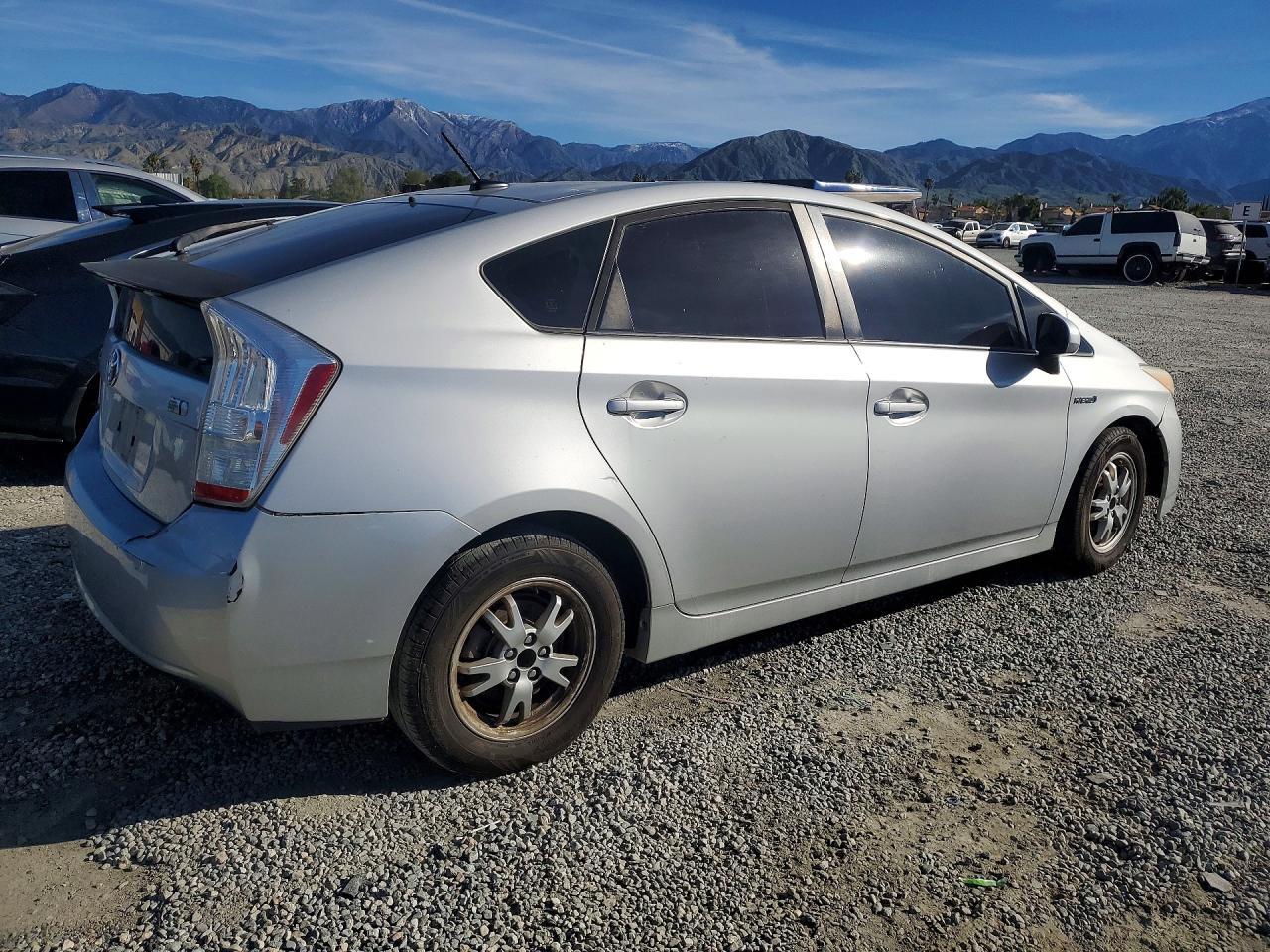 2011 TOYOTA PRIUS