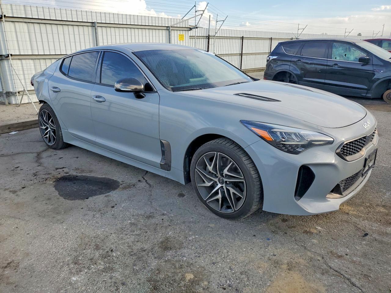 2022 KIA Stinger