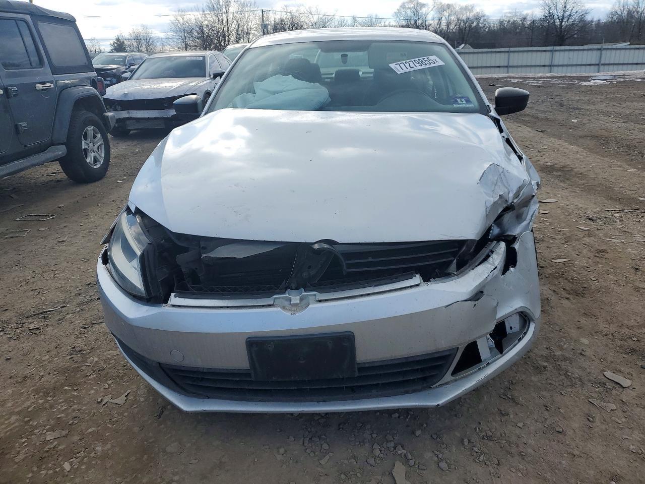 2012 VOLKSWAGEN JETTA