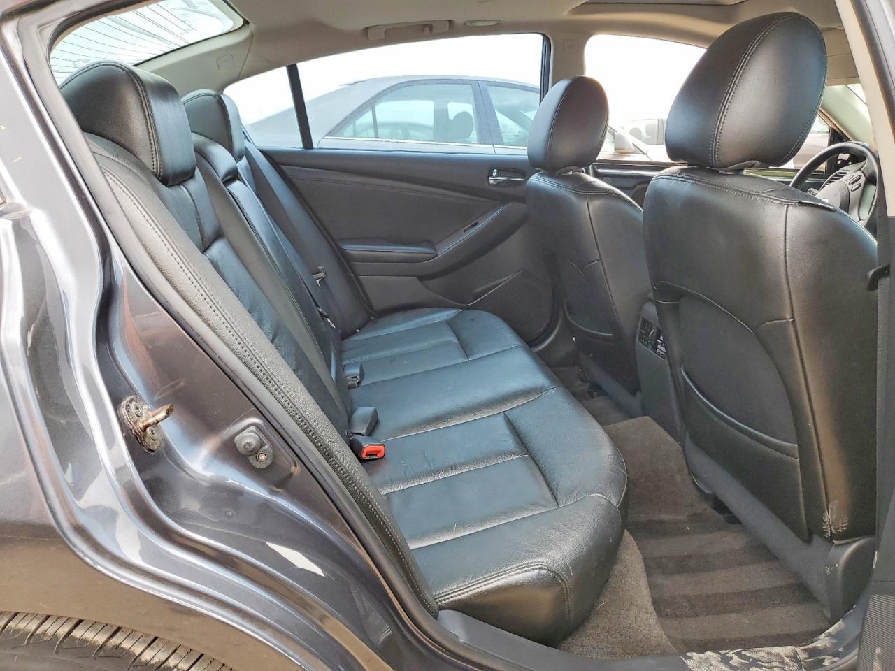 2010 NISSAN ALTIMA