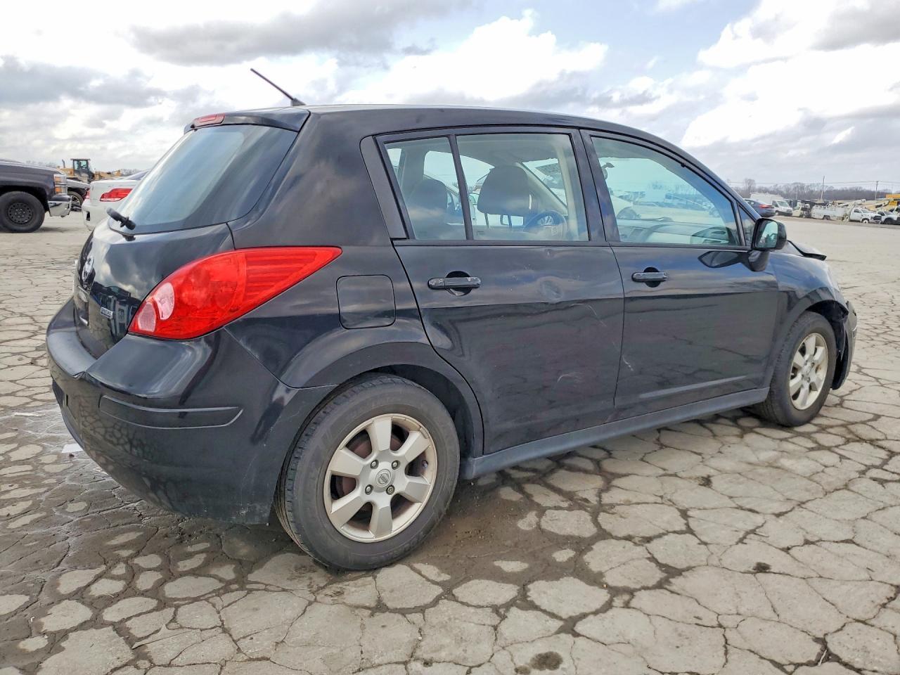 2012 NISSAN VERSA