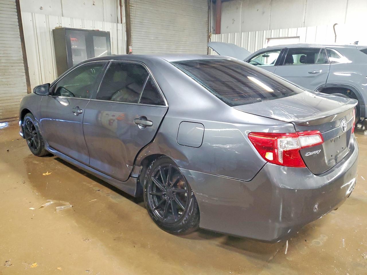 2013 TOYOTA CAMRY