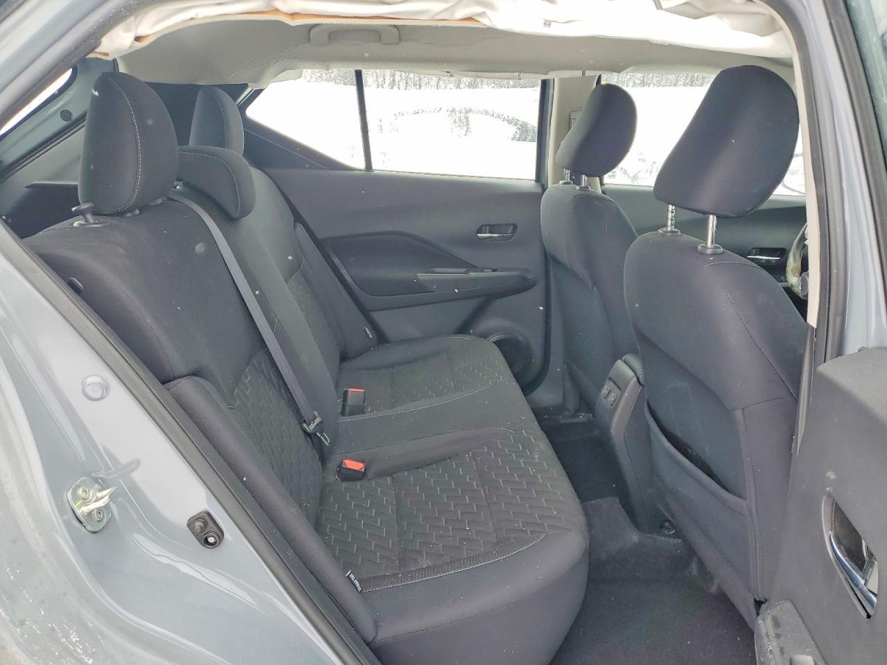 2022 NISSAN KICKS