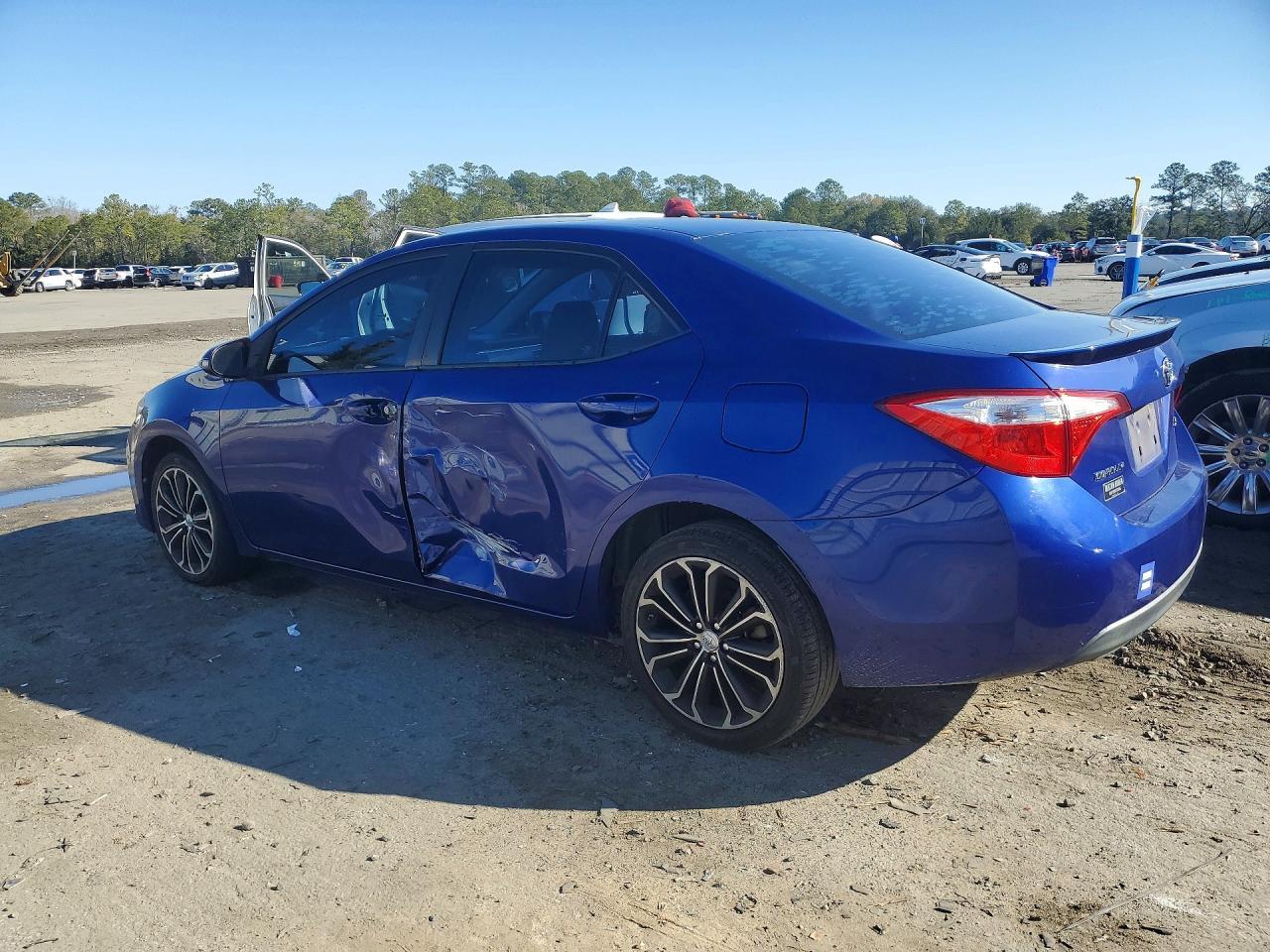 2015 TOYOTA COROLLA