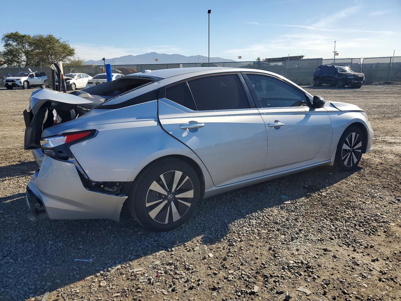 2021 NISSAN ALTIMA