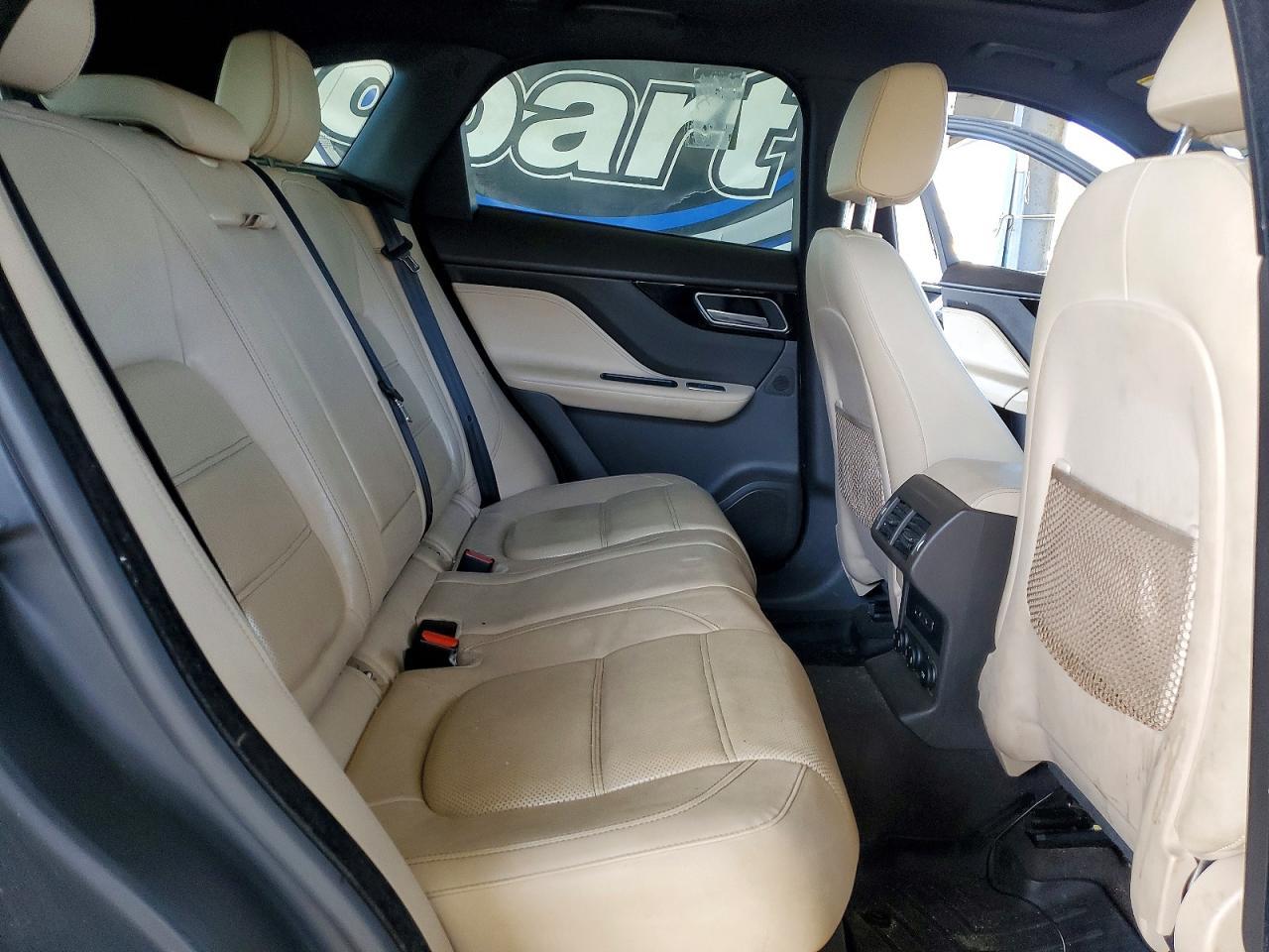 2017 JAGUAR F-Pace