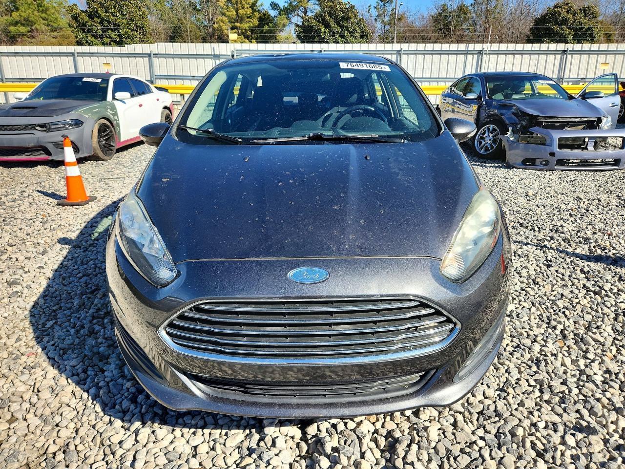 2015 FORD Fiesta