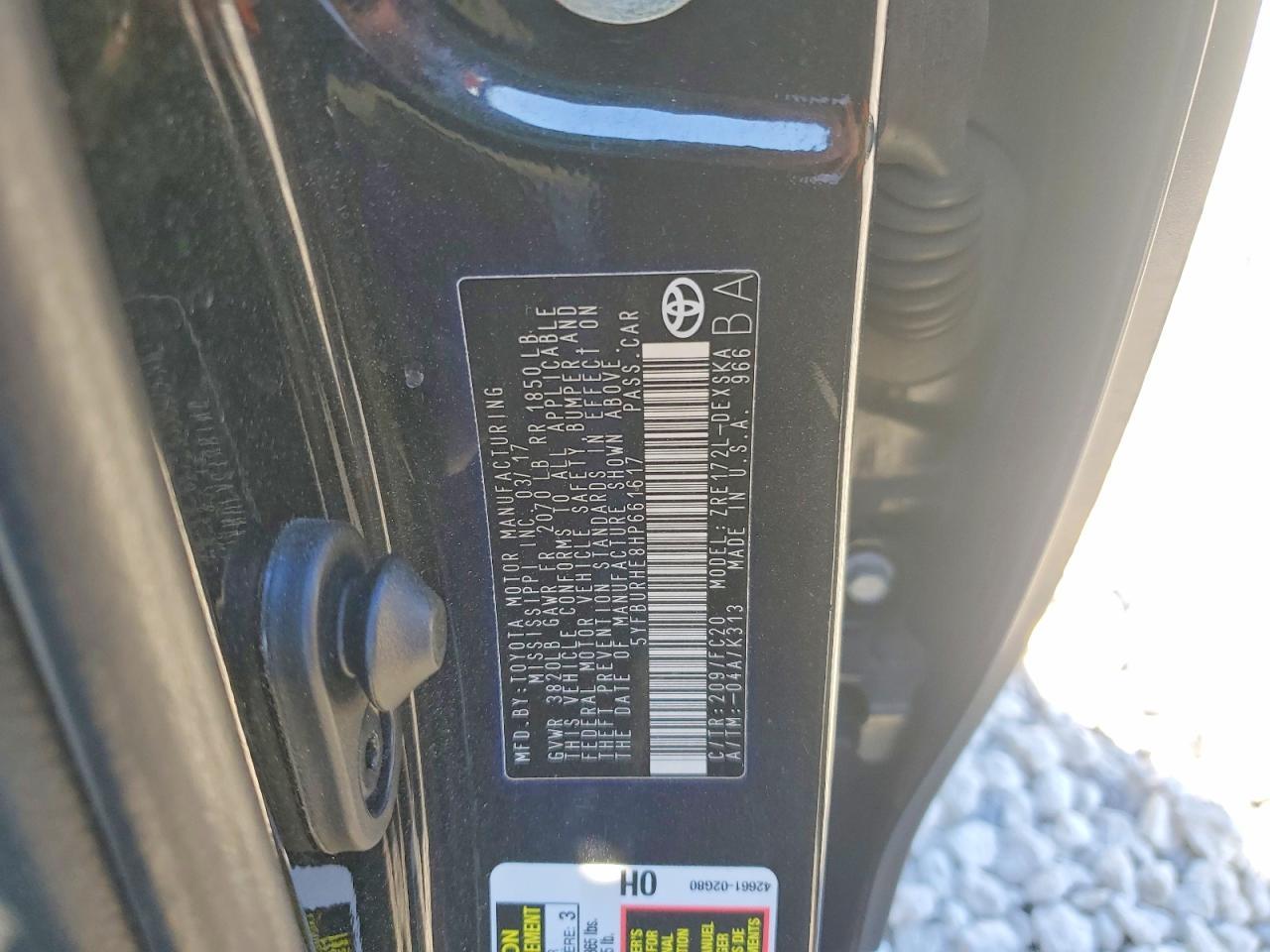 2017 TOYOTA COROLLA