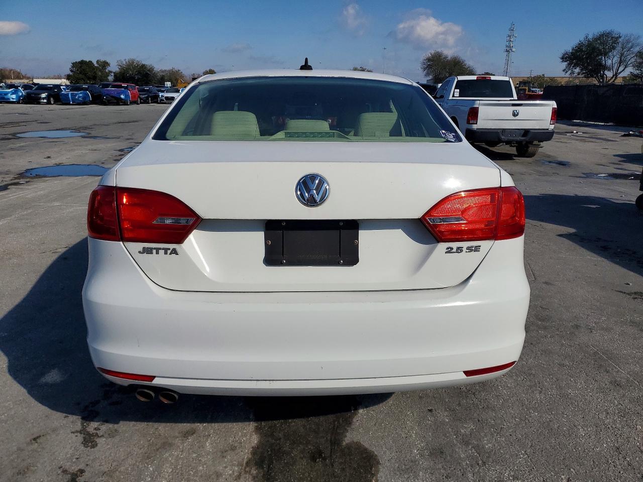 2012 VOLKSWAGEN JETTA