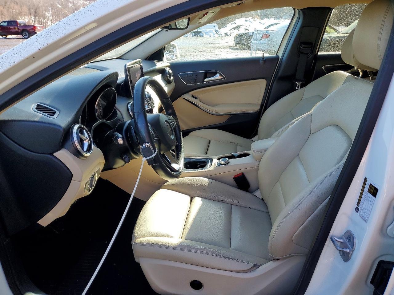 2017 MERCEDES-BENZ GLA-Class