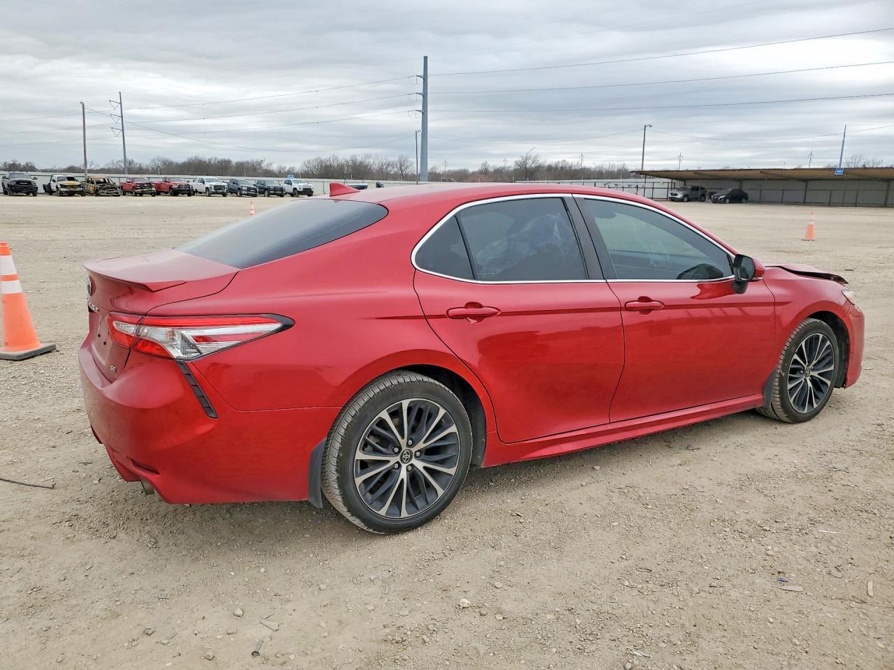 2019 TOYOTA CAMRY