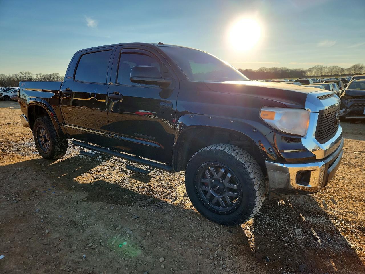 2017 TOYOTA TUNDRA