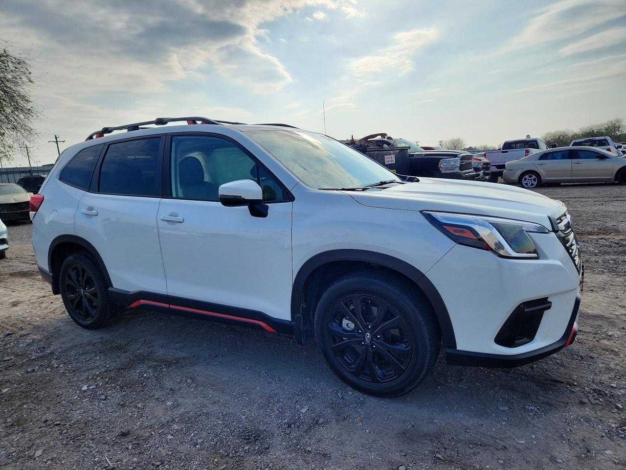 2022 SUBARU FORESTER