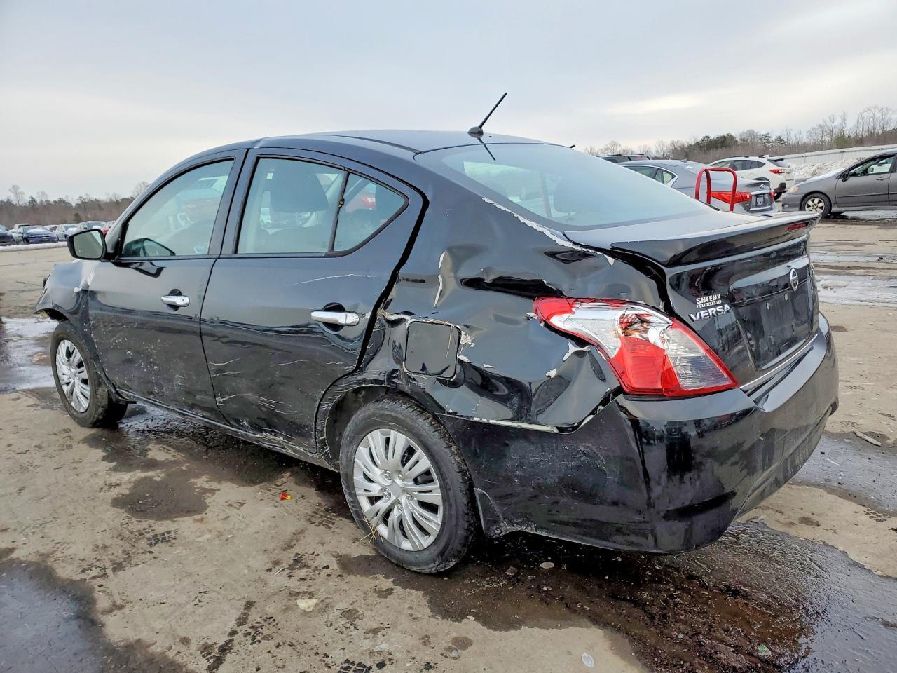 2016 NISSAN VERSA