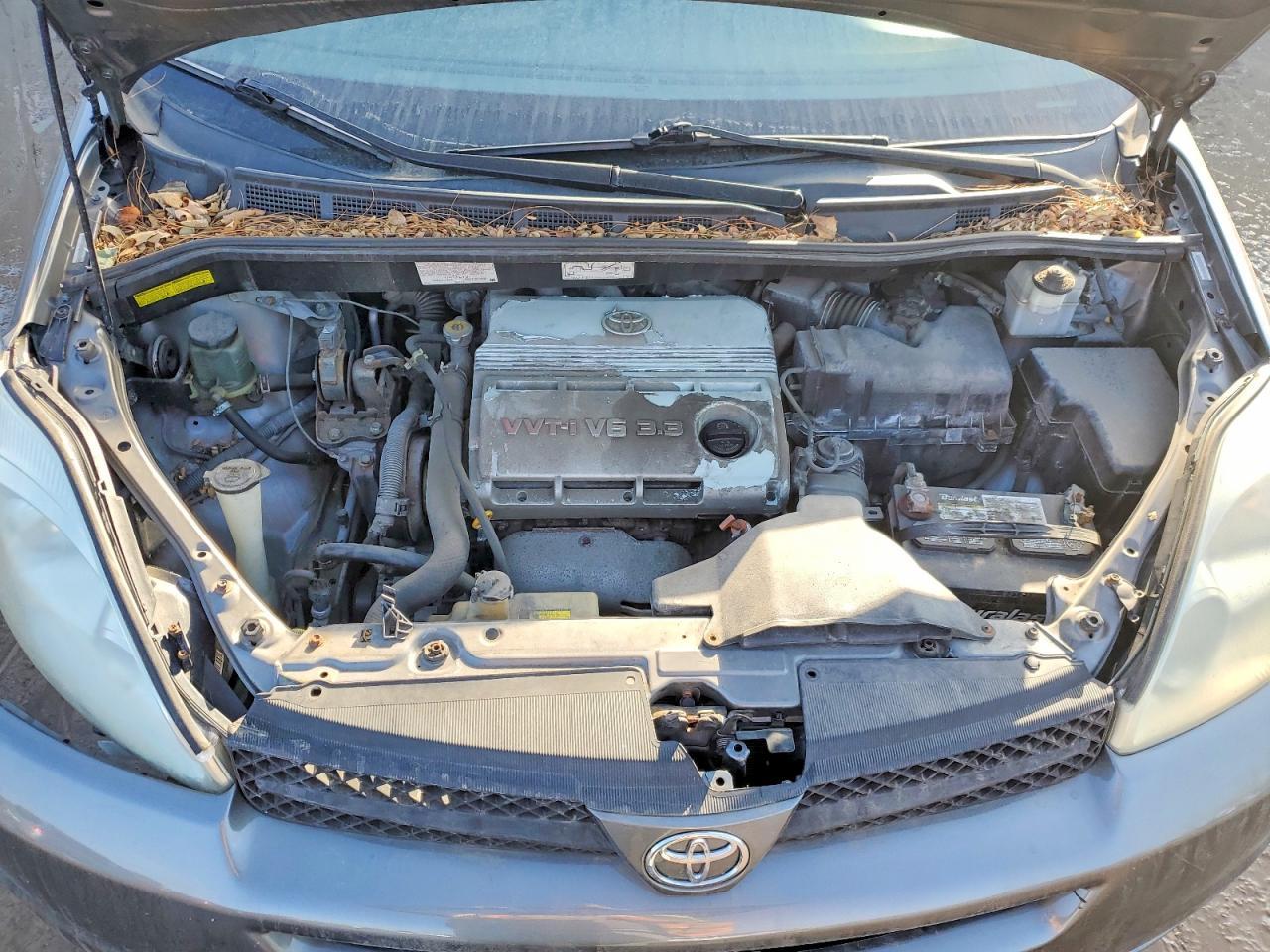 2004 TOYOTA SIENNA