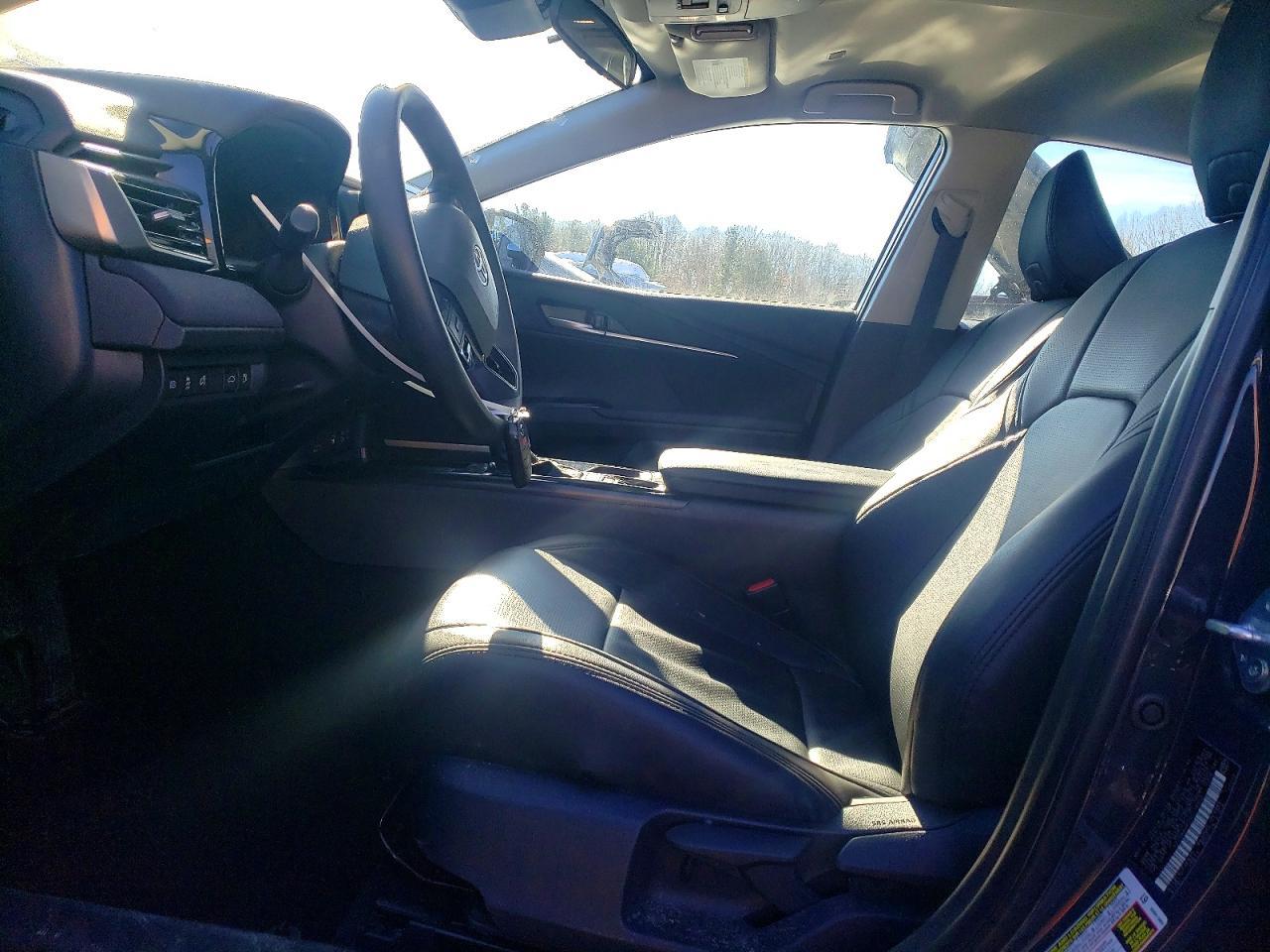 2025 TOYOTA CAMRY