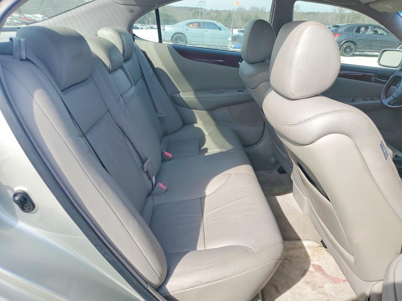 2004 LEXUS ES 330