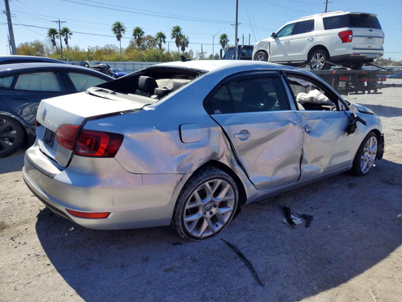 2014 VOLKSWAGEN JETTA