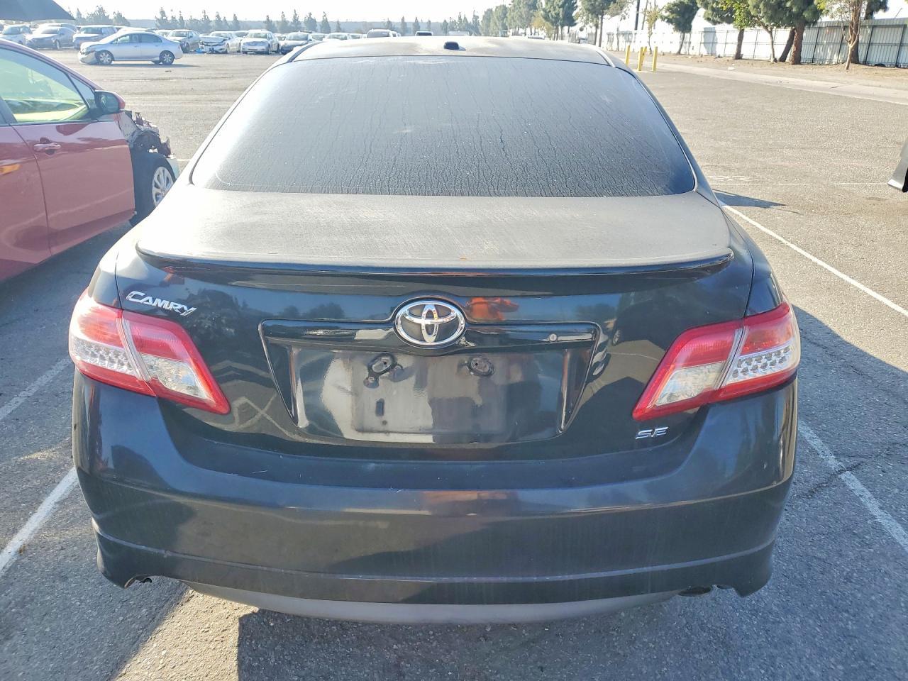 2011 TOYOTA CAMRY