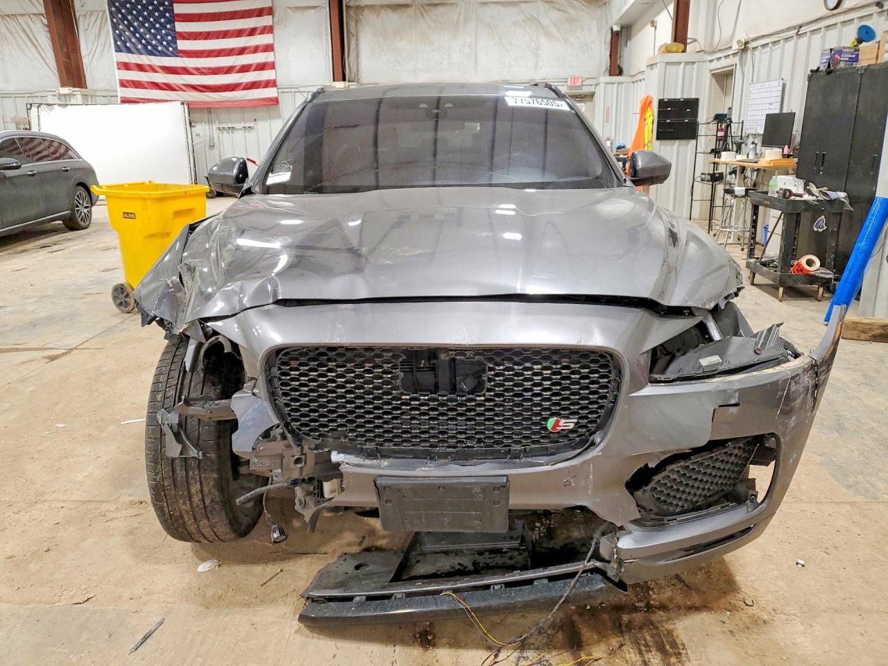 2018 JAGUAR F-Pace