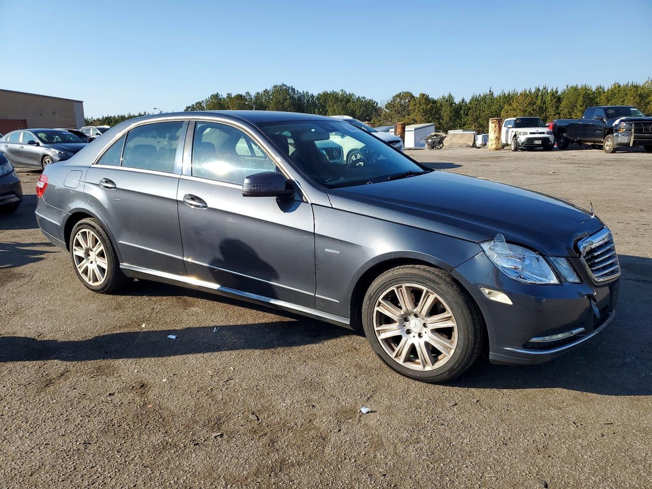 2012 MERCEDES-BENZ E-Class