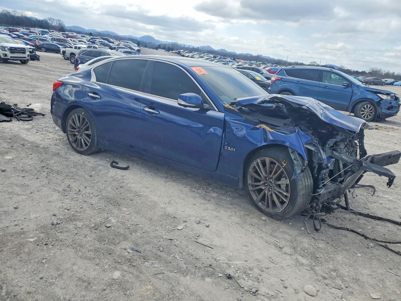2016 INFINITI Q50