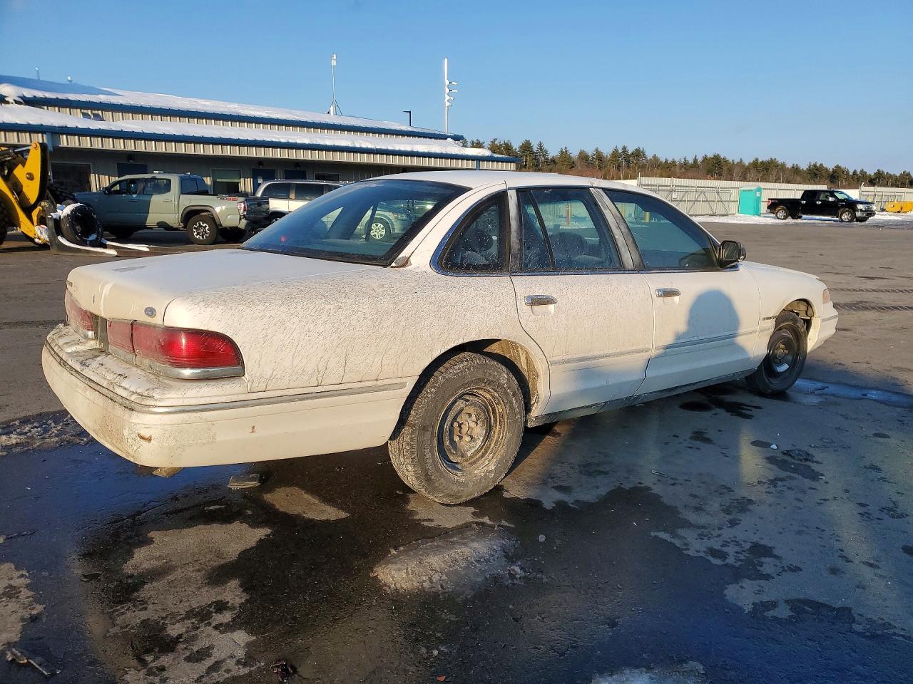 1995 FORD Crown Victoria