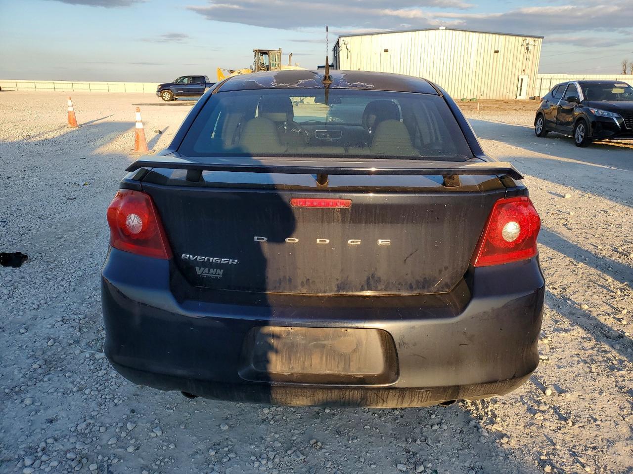 2014 DODGE Avenger