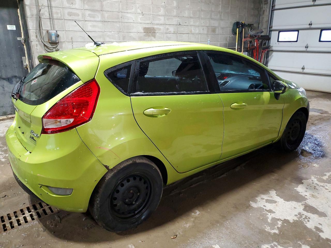 2012 FORD Fiesta