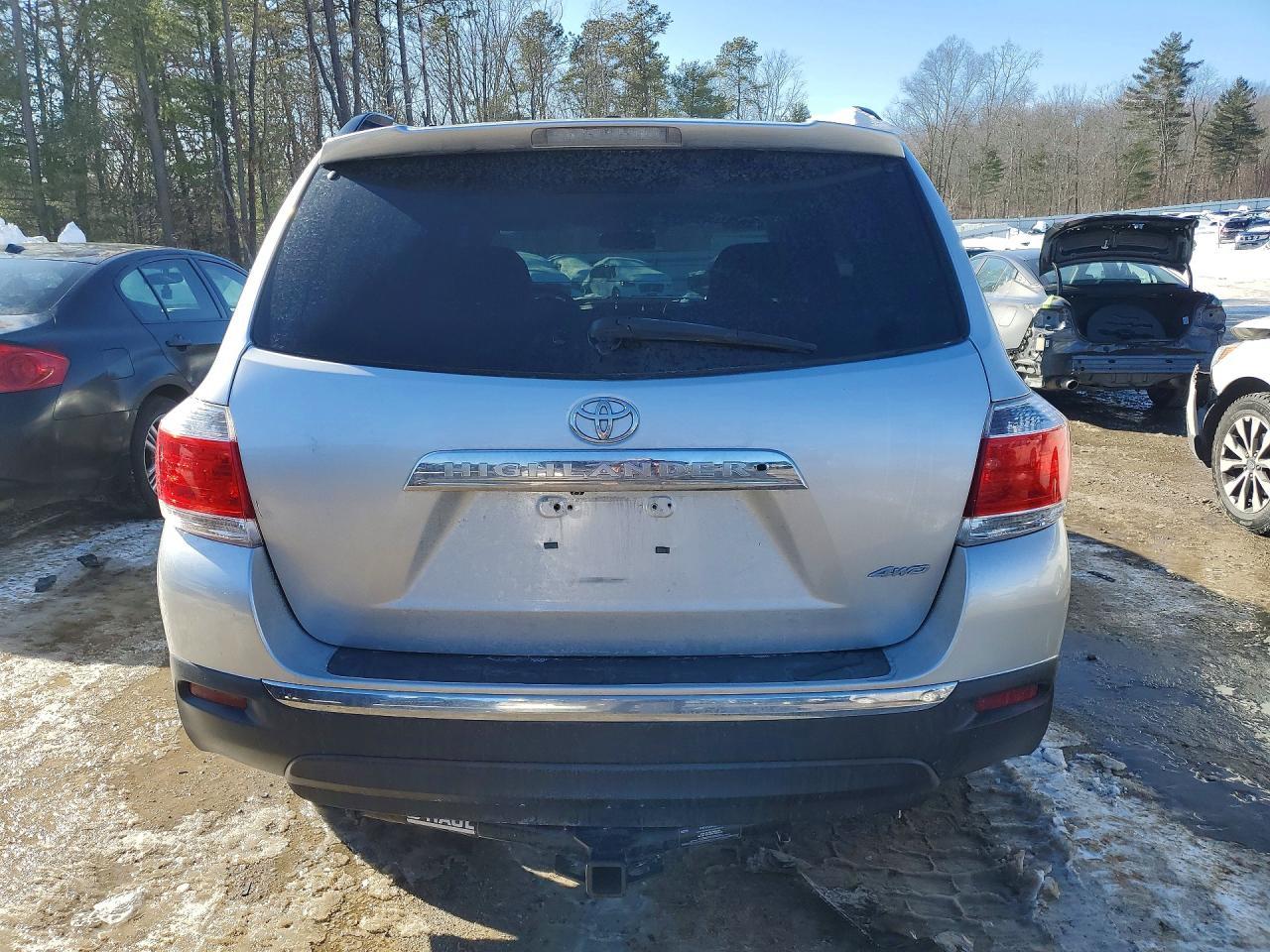 2013 TOYOTA HIGHLANDER