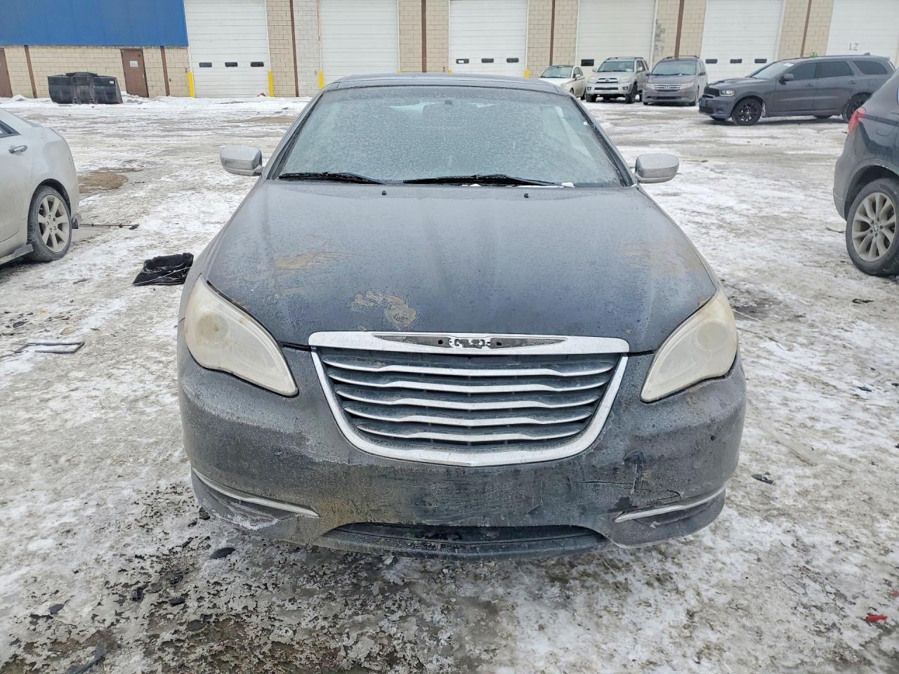 2011 CHRYSLER 200