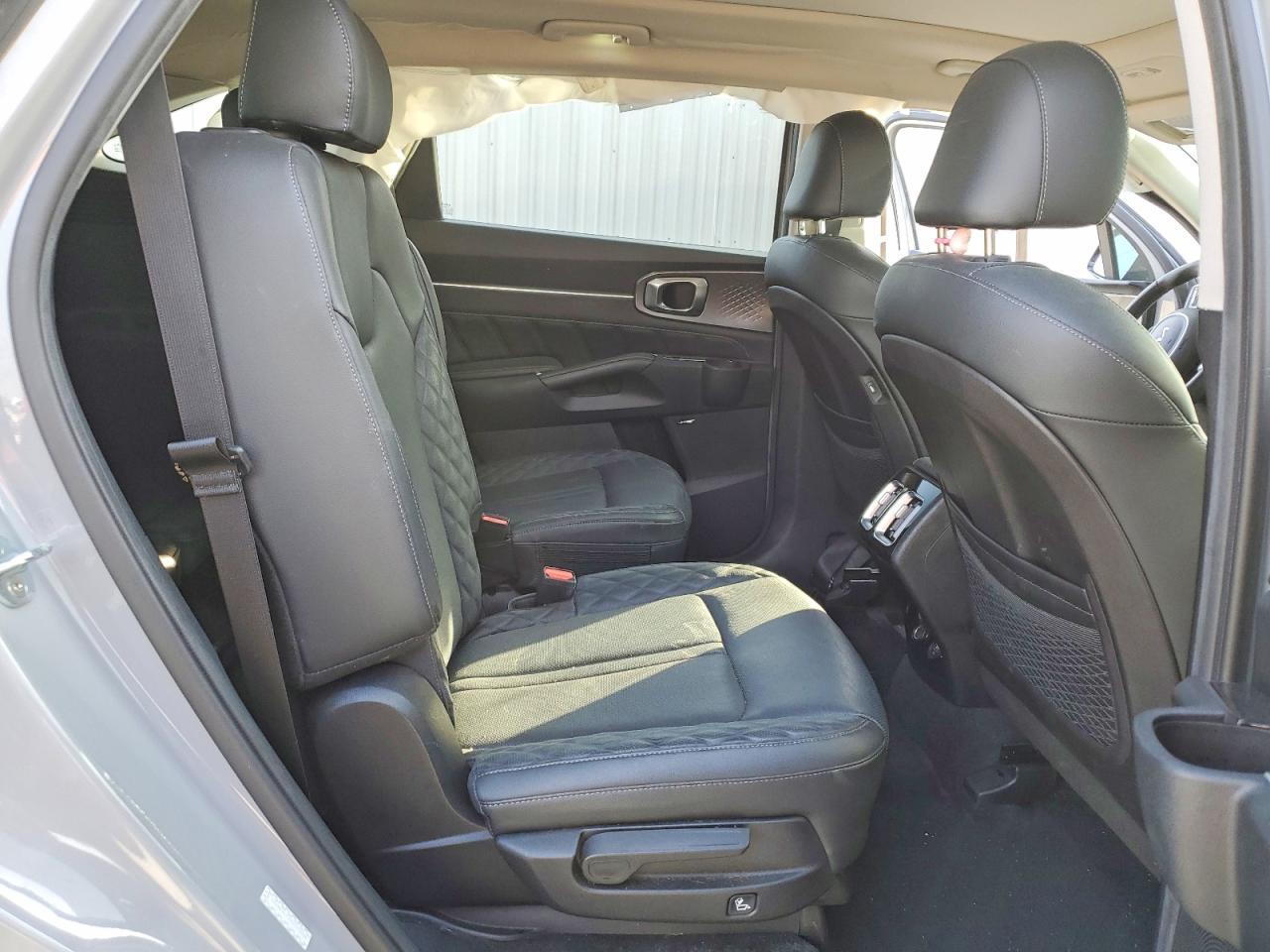 2022 KIA SORENTO