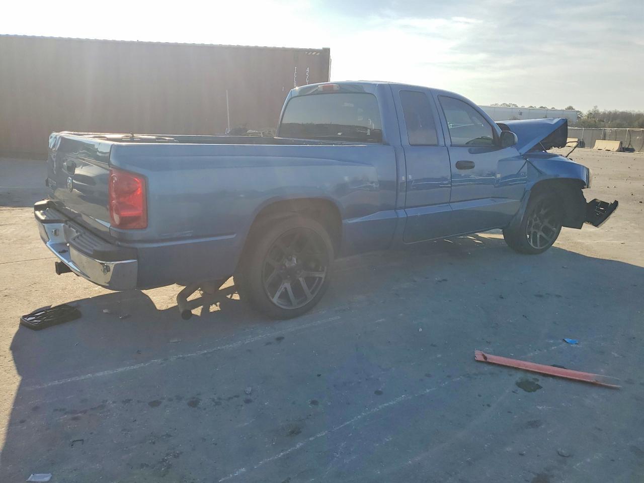 2006 DODGE Dakota