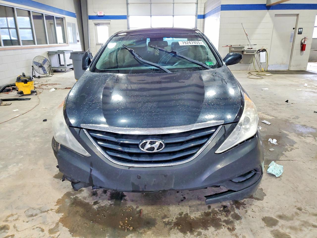 2011 HYUNDAI SONATA