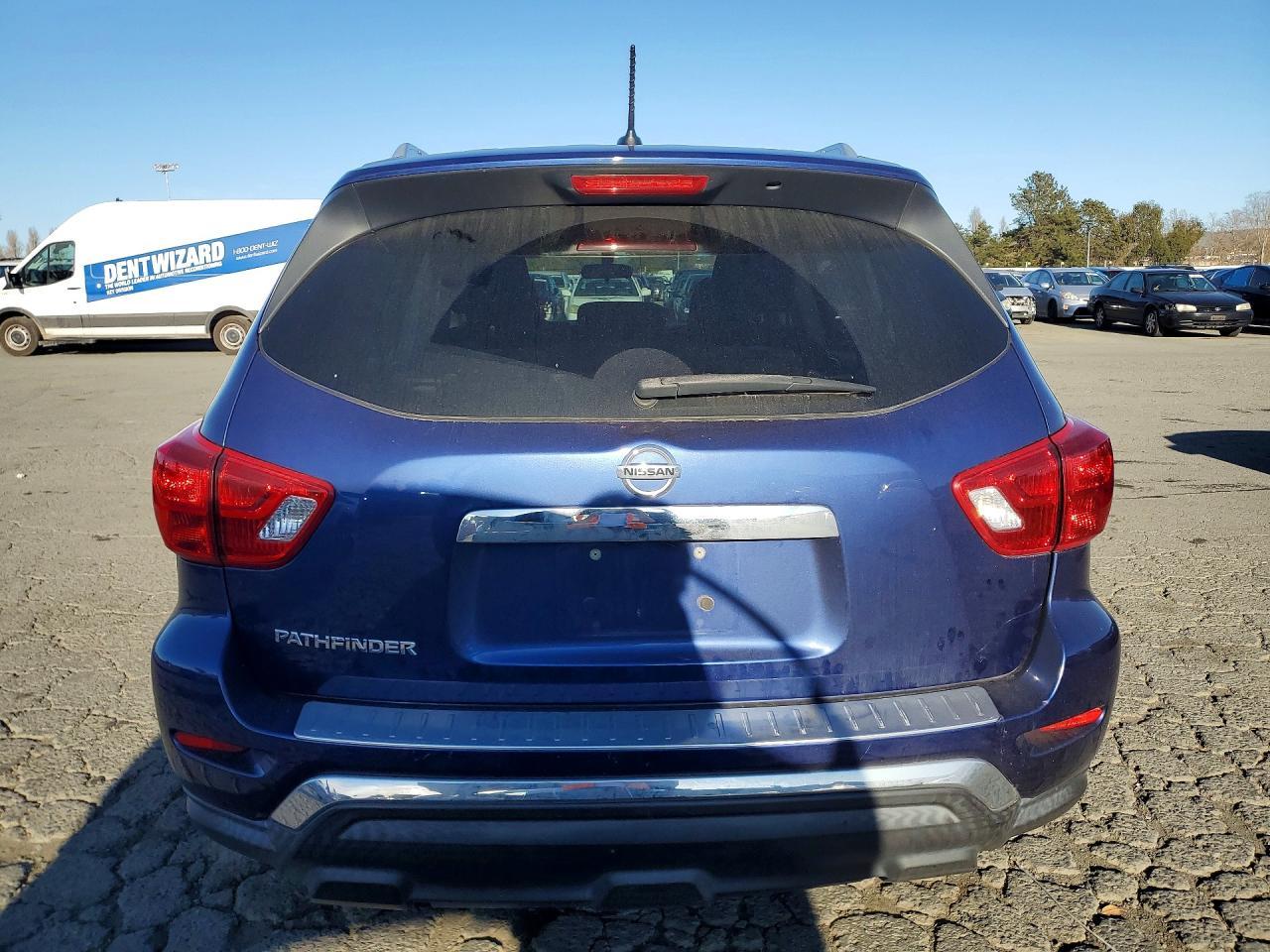 2017 NISSAN PATHFINDER